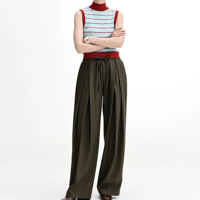 Mock Neck Contrast Striped Knit Sleeveless Top